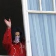 Berlin Michael Jackson in Germany - At the balcony of the Adlon Hotel in Berlin