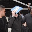 Michael and his children arrive at Los Angeles International Airport.