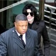 Michael and his children arrive at Los Angeles International Airport.