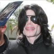 Michael and his children arrive at Los Angeles International Airport.