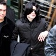 Michael and his children arrive at Los Angeles International Airport.