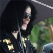 Michael and his children leave the Beverly Hills Hotel