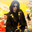 Michael and his children visits Tom's Toys