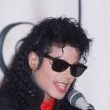 Michael attends an award ceremony held by CBS Records.