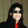 Michael attends an award ceremony held by CBS Records.