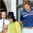 Michael goes on vacation in Bermuda with Maculay Culkin.