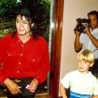 Michael goes on vacation in Bermuda with Maculay Culkin.