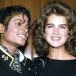 Michael goes to the New York Metropolitan Museum of Natural History to receive awards to celebrates Thriller.