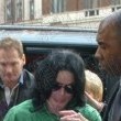 Michael in Victoria Palace Theatre - Londra, unde a vizionat muzicalul "Billy Elliot".