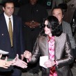 Michael Jackson a semnat autografe fanilor