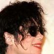 Michael Jackson announces that he will perform at a concert that will benefit the Children of Korea.