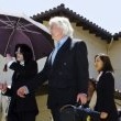 Michael Jackson arrives at the Santa Barbara County courthouse.