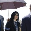 Michael Jackson arrives at the Santa Barbara County courthouse.