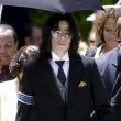 Michael Jackson arrives at the Santa Barbara County courthouse.