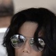 Michael Jackson arrives at the Santa Barbara County courthouse.