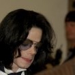 Michael Jackson arrives at the Santa Barbara County courthouse.