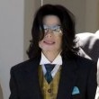 Michael Jackson arrives at the Santa Barbara County courthouse.
