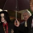 Michael Jackson arrives at the Santa Barbara County courthouse.