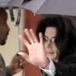 Michael Jackson arrives at the Santa Barbara County courthouse.