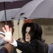 Michael Jackson arrives at the Santa Barbara County courthouse.