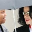 Michael Jackson arrives at the Santa Barbara County courthouse.