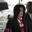 Michael Jackson arrives at the Santa Barbara County courthouse.