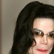 Michael Jackson arrives at the Santa Barbara County courthouse.