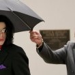 Michael Jackson arrives at the Santa Barbara County courthouse.