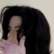 Michael Jackson arrives at the Santa Barbara County courthouse.