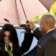 Michael Jackson arrives at the Santa Barbara County courthouse.