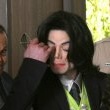 Michael Jackson arrives at the Santa Barbara County courthouse.