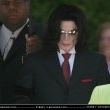 Michael Jackson arrives at the Santa Barbara County courthouse.