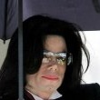 Michael Jackson arrives at the Santa Barbara County courthouse.