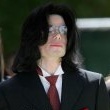 Michael Jackson arrives at the Santa Barbara County courthouse.