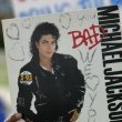 Michael Jackson arrives at the Santa Barbara County courthouse.