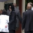 Michael Jackson arrives at the Santa Barbara County courthouse.