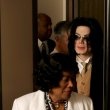 Michael Jackson arrives at the Santa Barbara County courthouse.