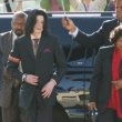 Michael Jackson arrives at the Santa Barbara County courthouse.