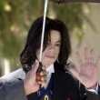 Michael Jackson arrives at the Santa Barbara County courthouse.