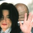 Michael Jackson arrives at the Santa Barbara County courthouse.