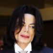 Michael Jackson arrives at the Santa Barbara County courthouse.