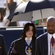 Michael Jackson arrives at the Santa Barbara County courthouse.