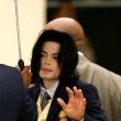 Michael Jackson arrives at the Santa Barbara County courthouse.