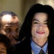 Michael Jackson arrives at the Santa Barbara County courthouse.
