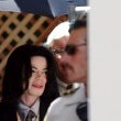 Michael Jackson arrives at the Santa Barbara County courthouse.