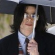 Michael Jackson arrives at the Santa Barbara County courthouse.