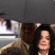 Michael Jackson arrives at the Santa Barbara County courthouse.