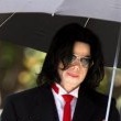 Michael Jackson arrives at the Santa Barbara County courthouse.