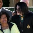 Michael Jackson arrives at the Santa Barbara County courthouse.