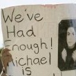 Michael Jackson arrives at the Santa Barbara County courthouse.